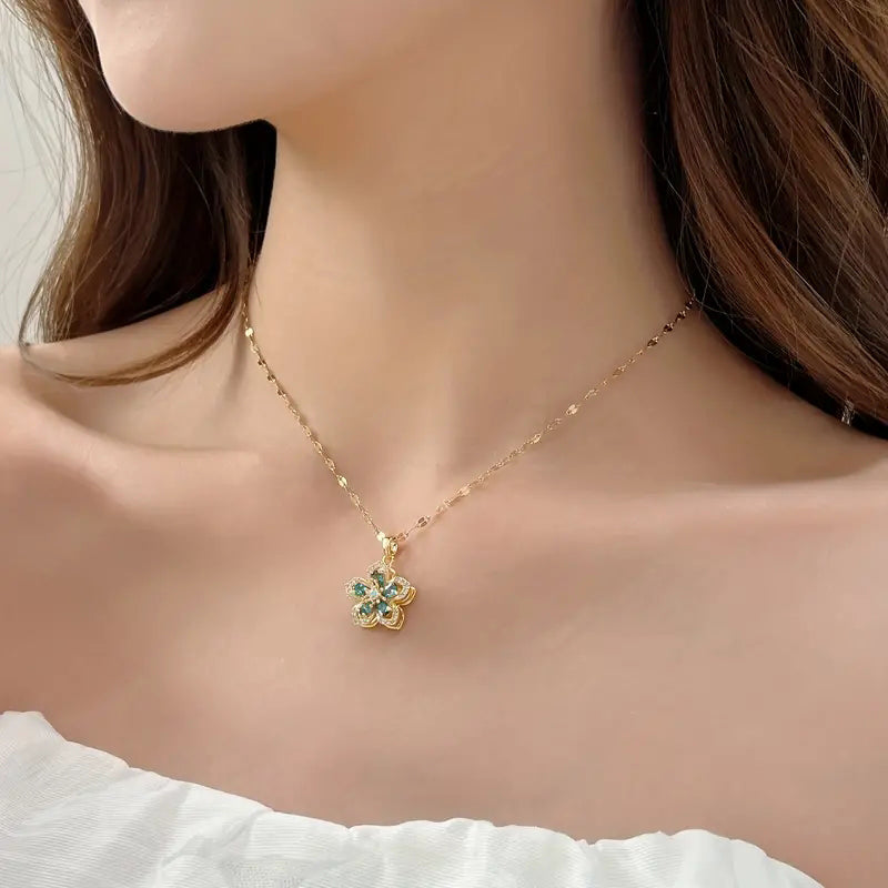 Avtoit | Rotating Bauhinia Necklace