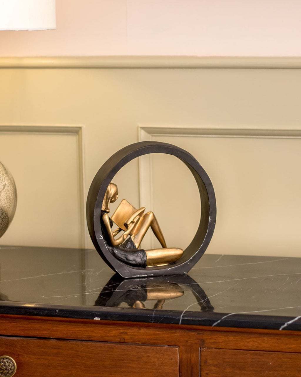 Avtoit | Reading Girl Statue