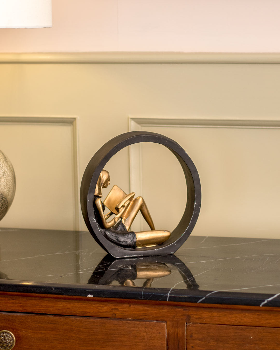 Avtoit | Reading Girl Statue
