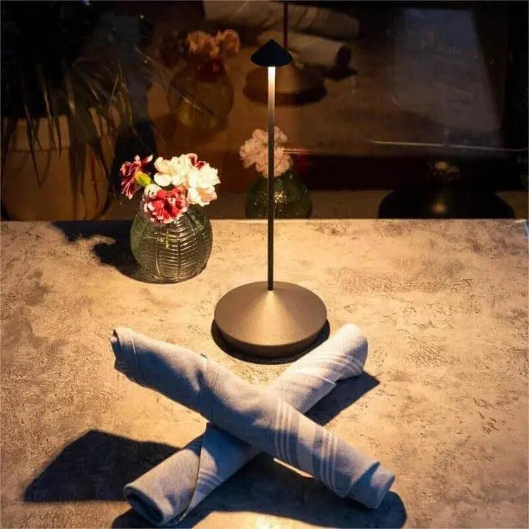 Avtoit | BeamLuxe - Sleek Wireless Table Light