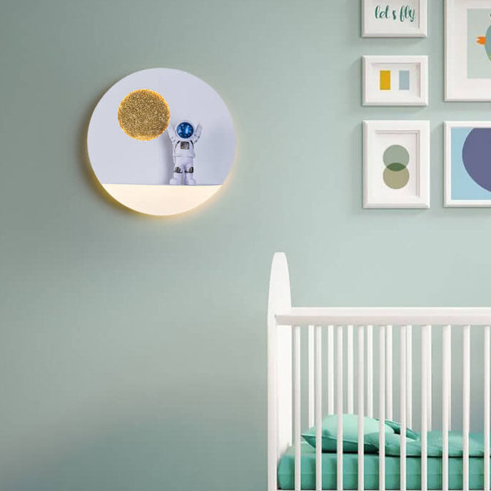 Avtoit | Contemporary Creative Iron Resin Round Astronaut LED Wall Light Lamp for Bedroom