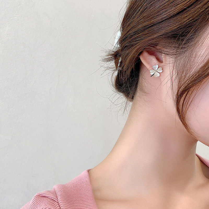 Avtoit | Heart-shaped Opal Lucky Four Leaf Clover Earrings