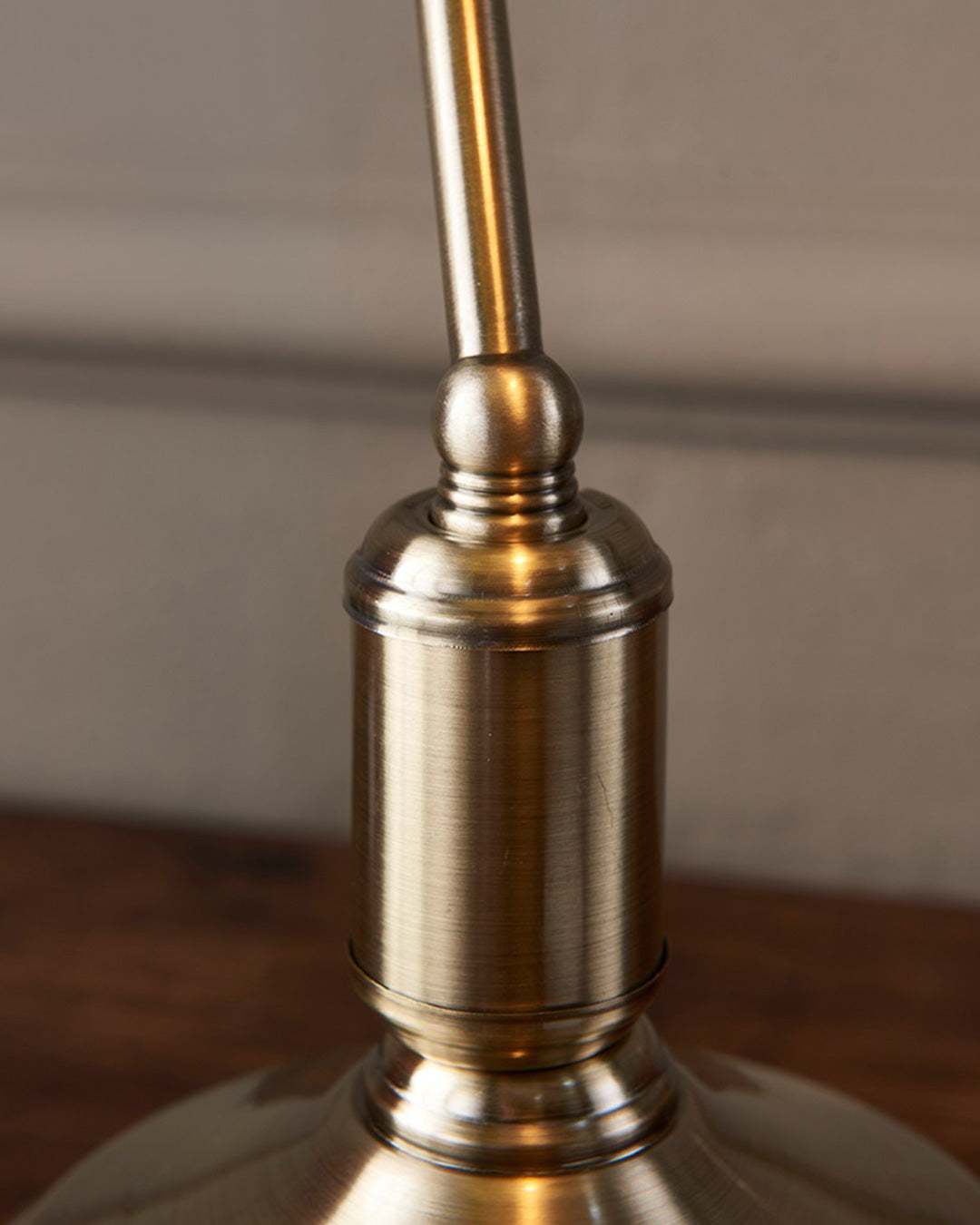 Avtoit | Classic Banker Lamp