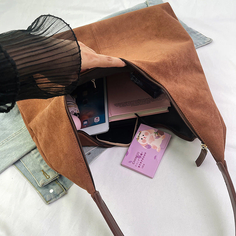 Avtoit | Suede messenger bag with large capacity