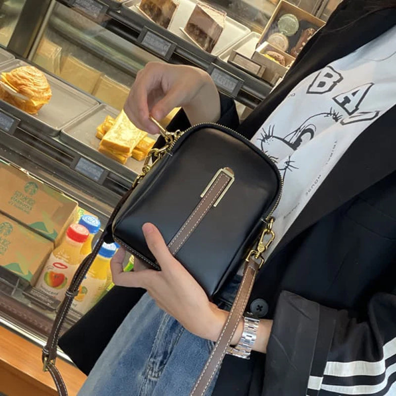 Avtoit | Lightweight Mini Crossbody Bag for the Mobile Phone