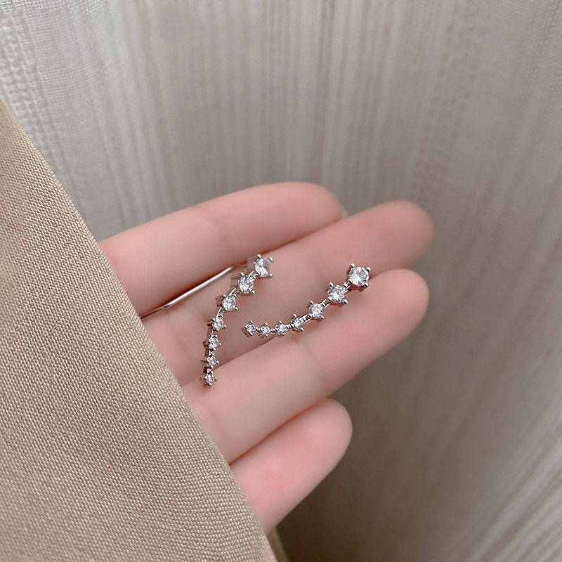 Avtoit | Seven Star Diamond Stud Earrings
