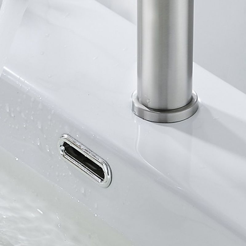Avtoit | Modern Low Arc Basin Faucet with Single Lever Bathroom Sink Faucet