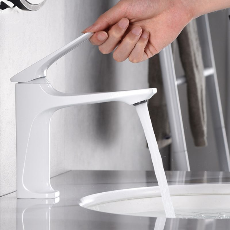 Avtoit | Modern Vessel Sink Faucet Copper Lever Handle Low Arc Vessel Faucet for the Bathroom