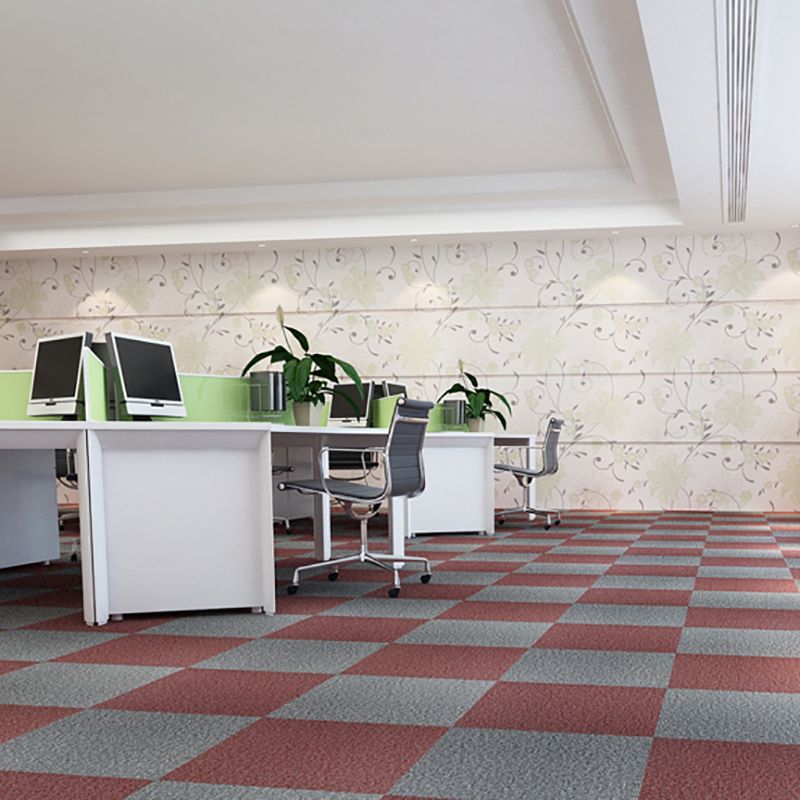 Avtoit | Scratch-resistant plastic floor tiles with straight edge for peeling and sticking