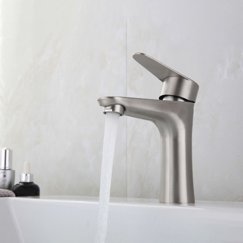 Avtoit | Round Single-Handle Bathroom Faucet Single Hole Sink Faucet in Chrome