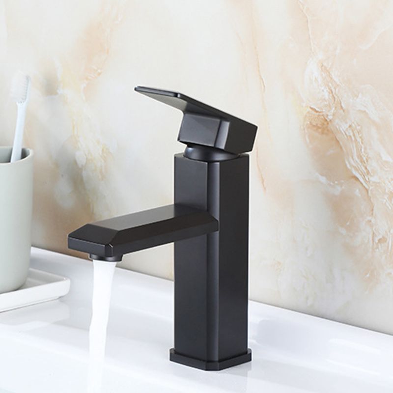 Avtoit | Single Hole Faucet 6.69" H Modern Low Arc Bathroom Faucet