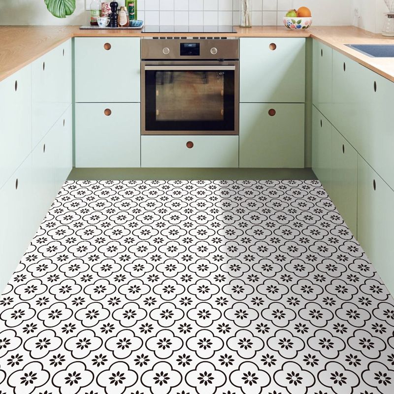 Avtoit | Peel & Stick Vinyl Floor Lightly patterned vinyl floor with straight edge