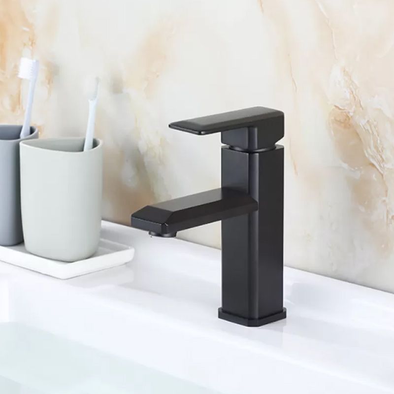 Avtoit | Single Hole Faucet 6.69" H Modern Low Arc Bathroom Faucet