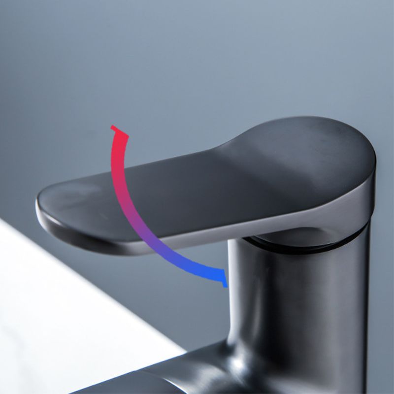 Avtoit | Vessel Sink Faucet Modern Pull-Out Bathroom Faucet with One Lever Handle