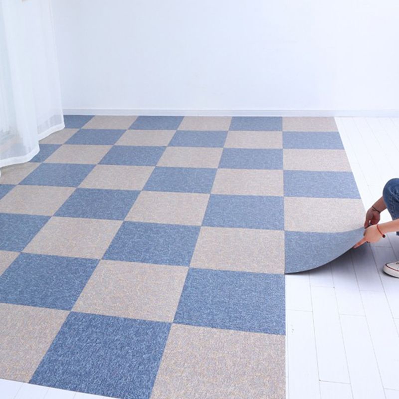 Avtoit | Scratch-resistant plastic floor tiles with straight edge for peeling and sticking