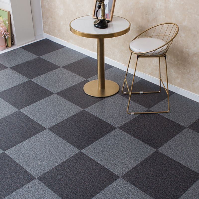 Avtoit | Scratch-resistant plastic floor tiles with straight edge for peeling and sticking