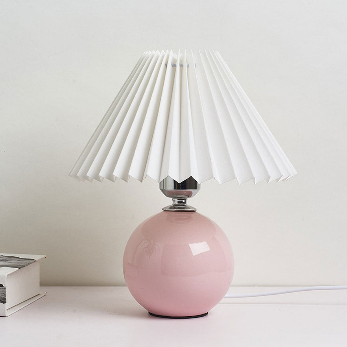 Avtoit | Nordic minimalist 1-light table lamp made of ceramic with pleats