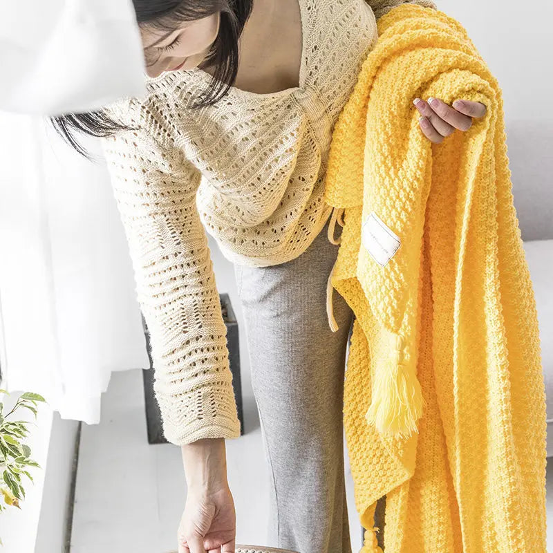 Avtoit | NordiWrap Knitted Wool Blanket with Tassels | Nordic Design | Cozy & Elegant | Perfect for Home
