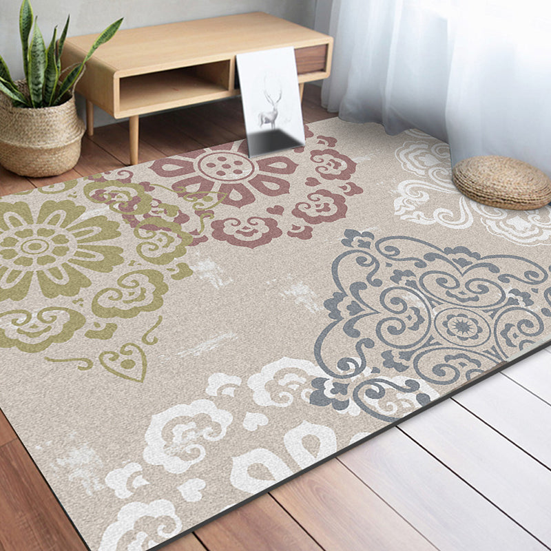 Avtoit | Classic Floral Pattern Rug Light Brown Polyester Rug Machine Washable Non-Slip Area Rug for Bedroom