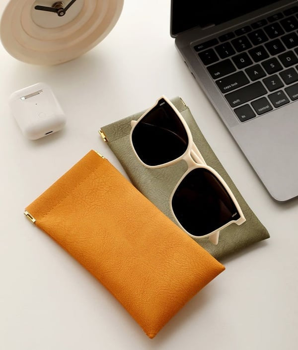 Avtoit | Leather organizer bag with snap closure