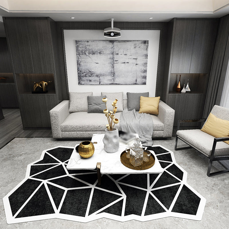 Avtoit | Novelty Living Room Irregular Rug in Black and White Geometric Fan Design Rug Polyester Pet-Friendly Area Rug