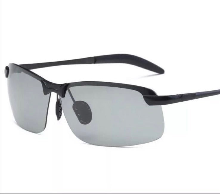 Avtoit | Photochromatic sunglasses with anti-glare polarized lenses