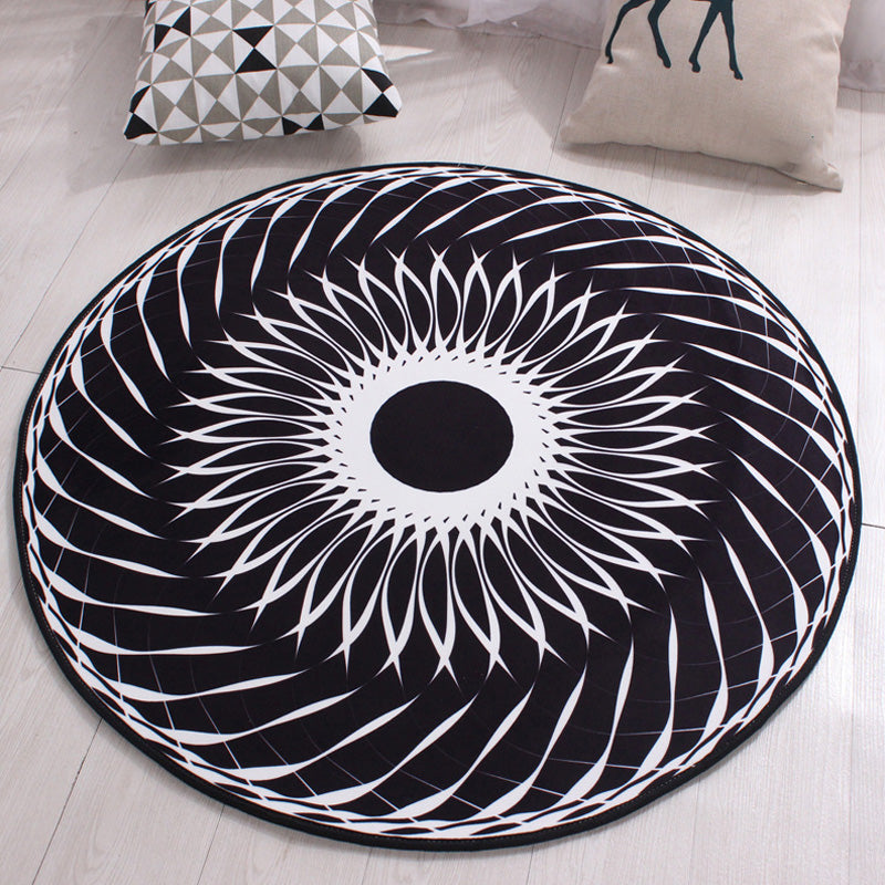 Avtoit | Black and White Moroccan Carpet Polyester Flower Pattern Carpet Pet Friendly Washable Non-Slip Back Carpet for Decoration