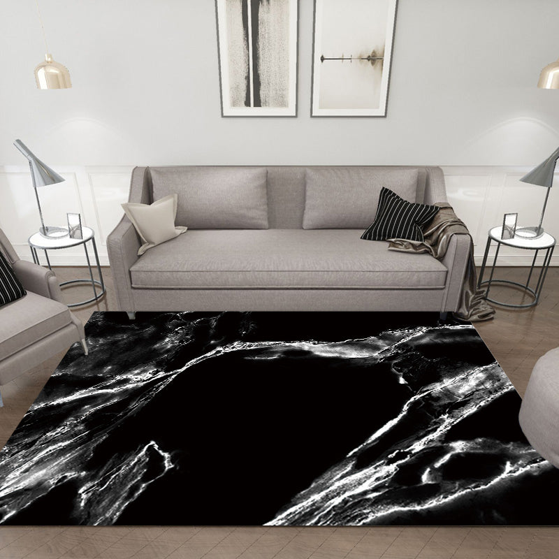 Avtoit | Casual Abstract Rug Black and White Modernist Area Rug Polyester Non-Slip Pet-Friendly Washable Rug for the Living Room