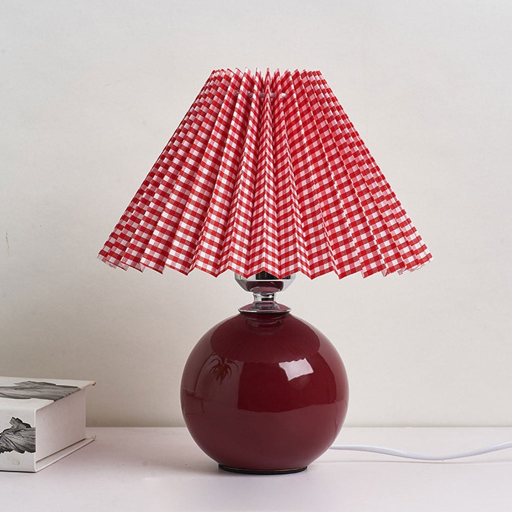 Avtoit | Nordic minimalist 1-light table lamp made of ceramic with pleats
