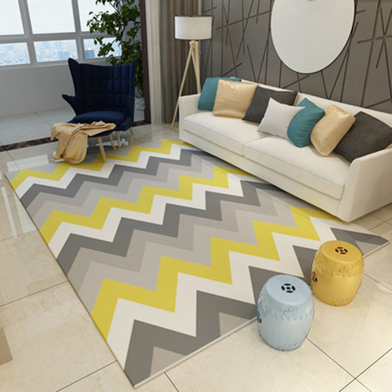 Avtoit | Casual Novelty Rug in Gray Stripes Chevron Pattern Rug Polyester Washable Rug for Home Decor