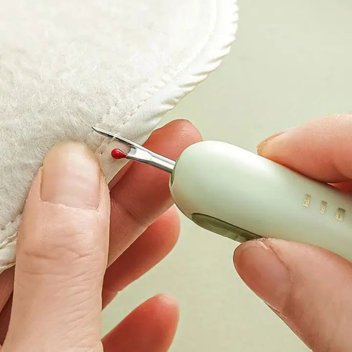 Avtoit | 2-in-1 Needle Threader & Seam Ripper