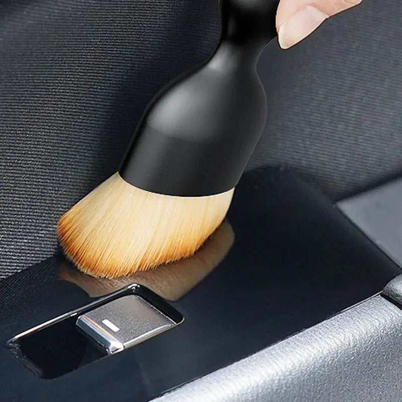 Avtoit | Auto cleaning brush with soft bristles