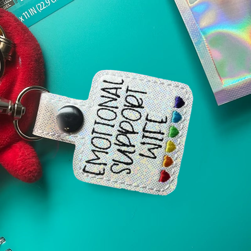 Avtoit | Rainbow Hearts Keychain