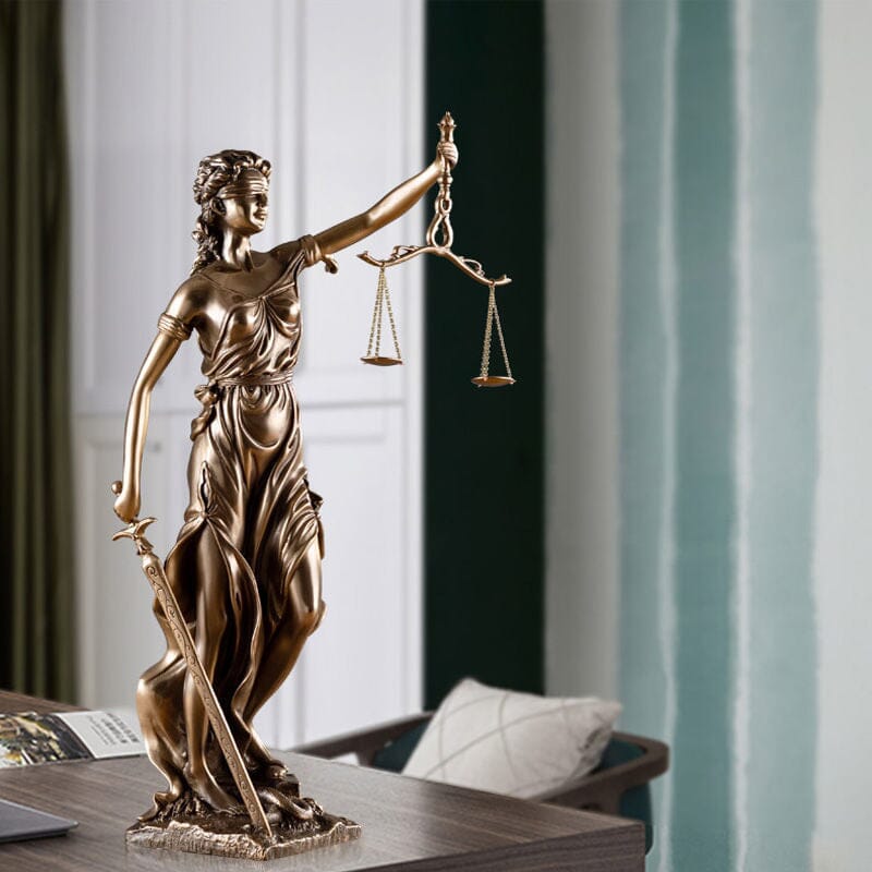 Avtoit | Decoration statue of the goddess of justice