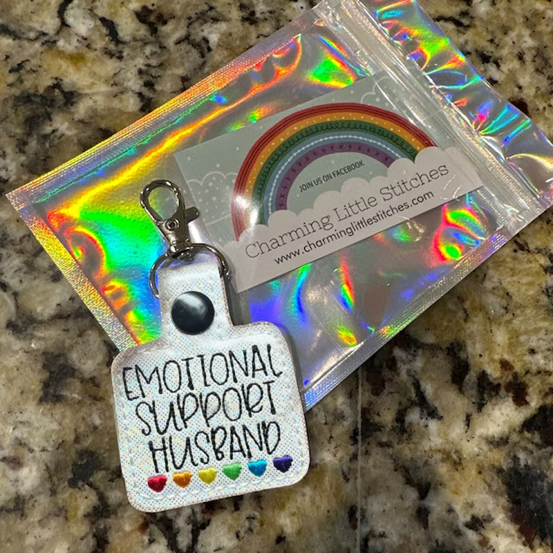 Avtoit | Rainbow Hearts Keychain