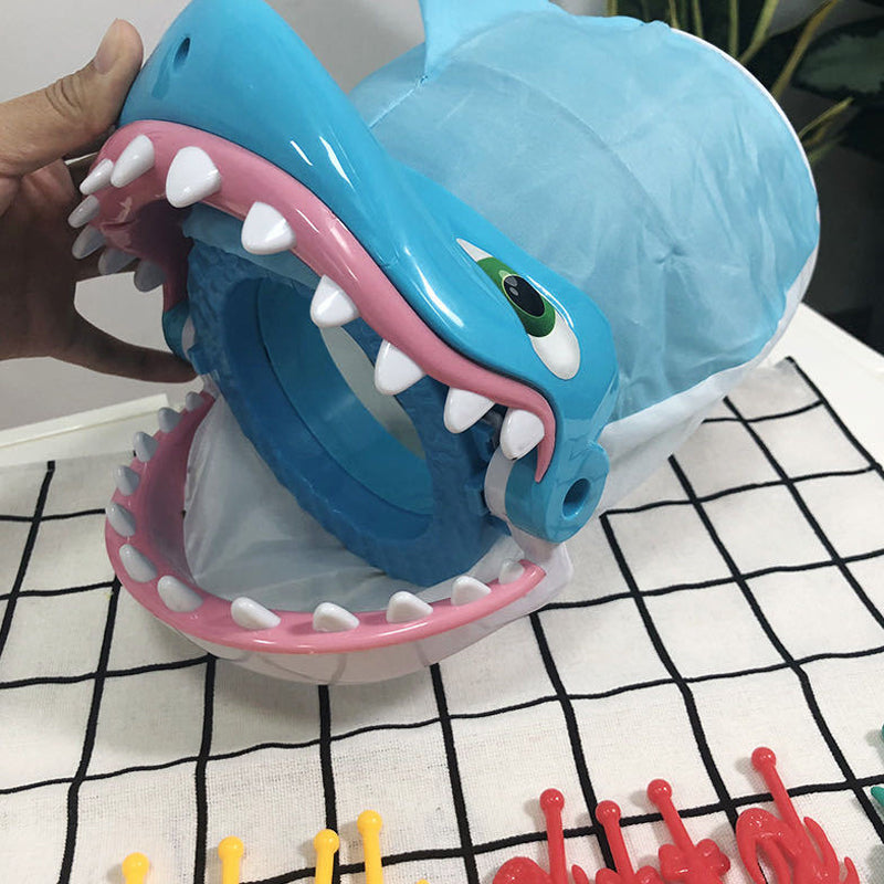 Avtoit | Shark Bite Game - Watch out for your fingers!