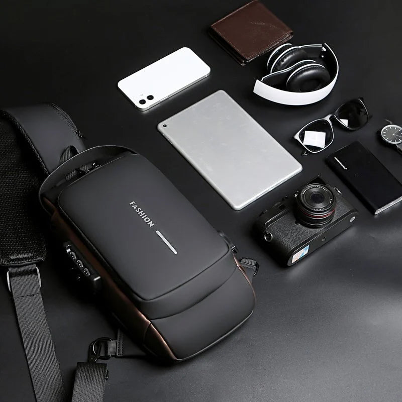 Avtoit | Theft-proof shoulder bag with USB charging port