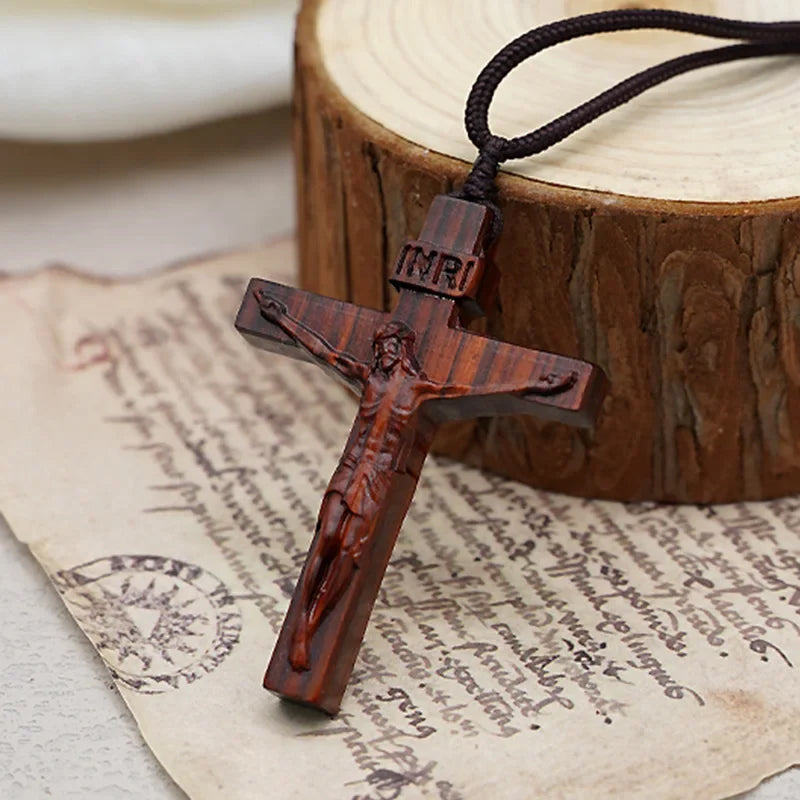 Avtoit | Jesus-Cross-Necklace made of Wood