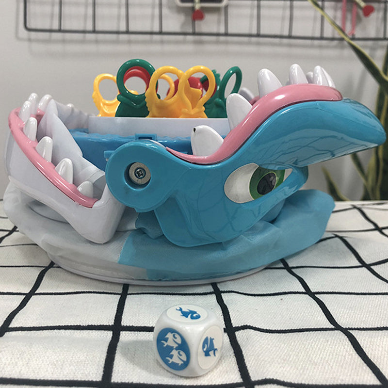 Avtoit | Shark Bite Game - Watch out for your fingers!