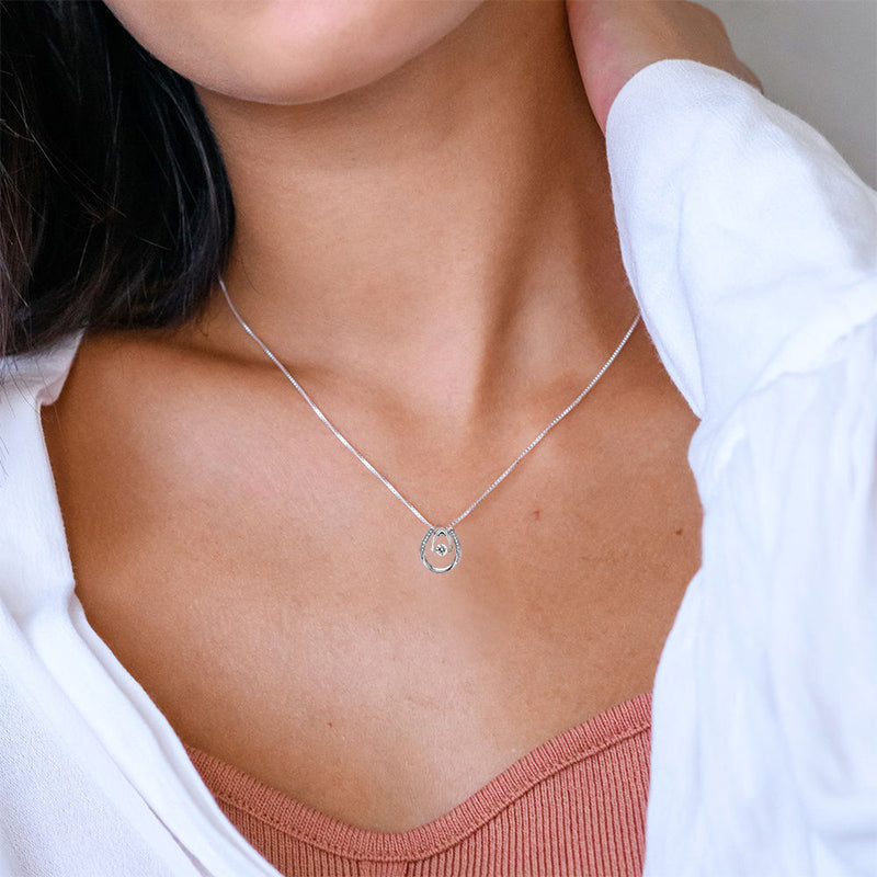 Avtoit | Horseshoe Necklace