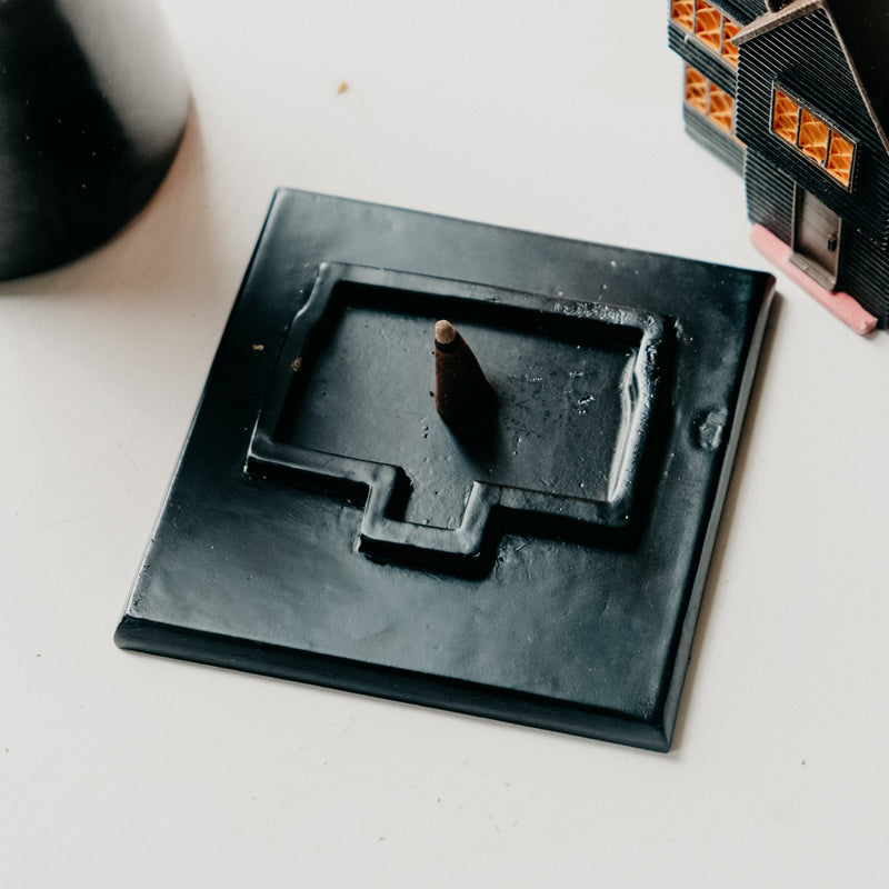 Avtoit | Witch House Halloween Autumn Incense Holder