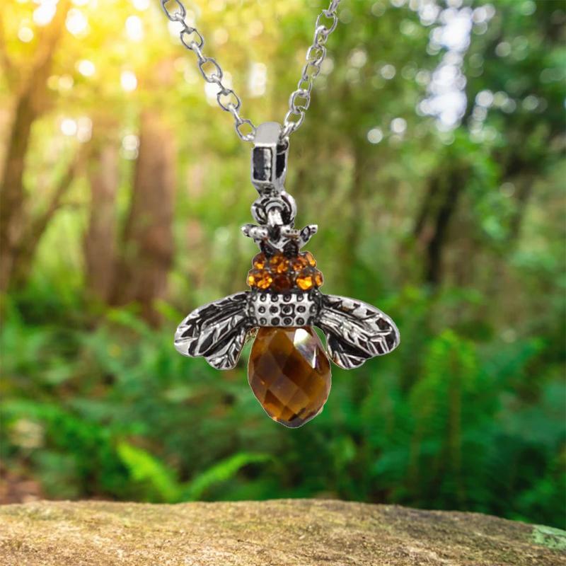 Avtoit | "Dancing Bee" Necklace