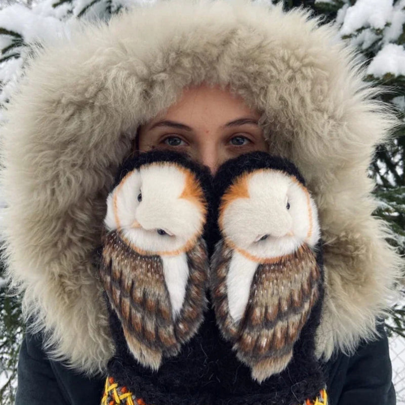 Avtoit | Handknitted Nordic gloves made of wool with owls