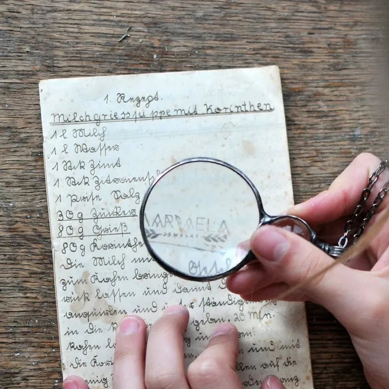 Avtoit | Necklace with magnifying pendant
