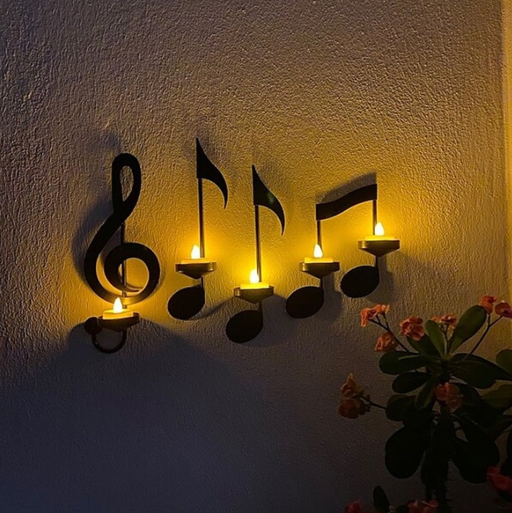 Avtoit | Candle holder with notes