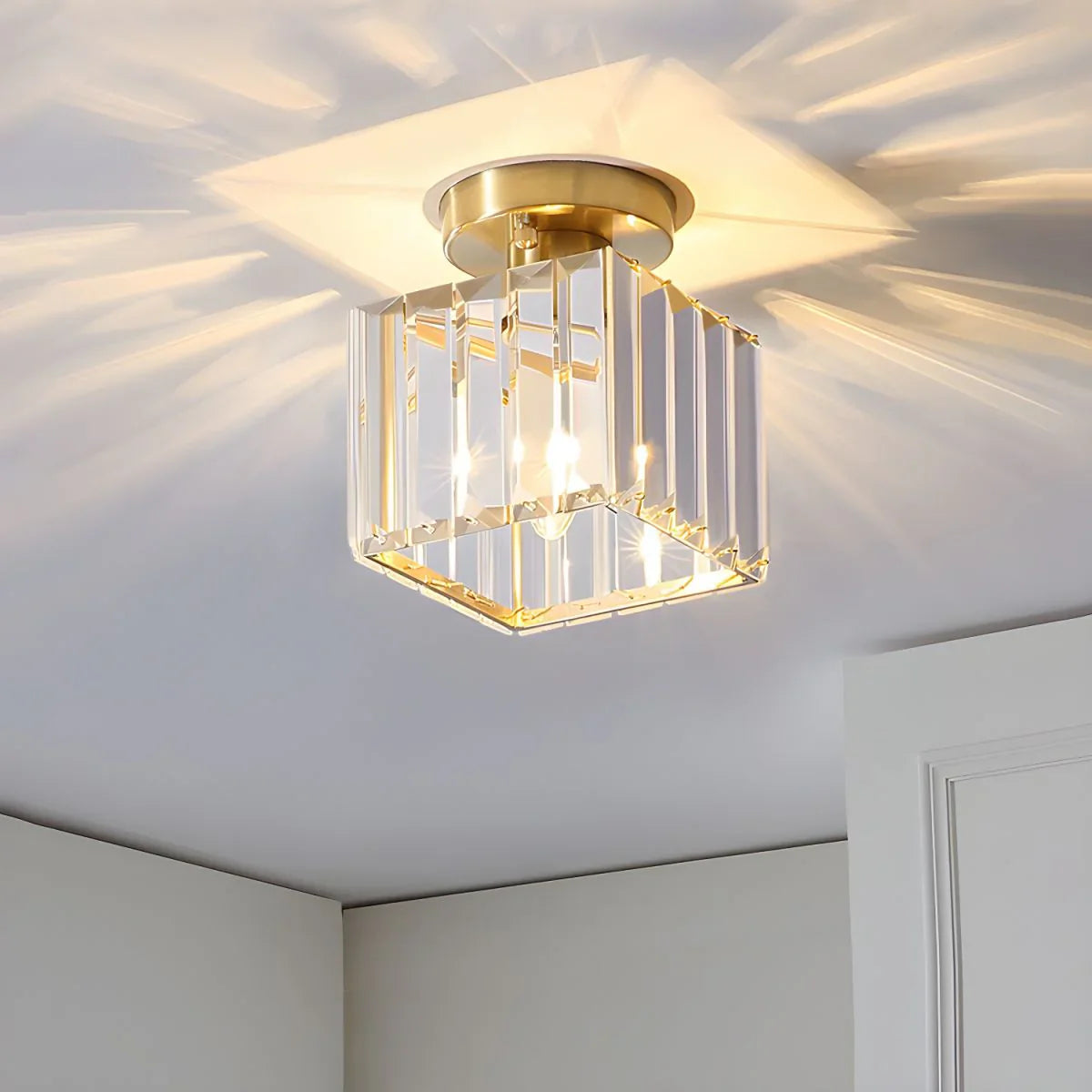 Avtoit | Modern Crystal Ceiling Light with Gold and Black Accents – Stylish Lighting for Your Home