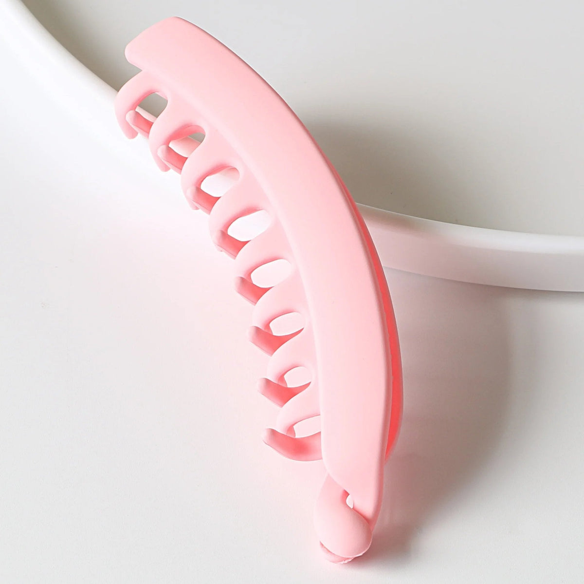 Avtoit | Large Banana Hair Clips