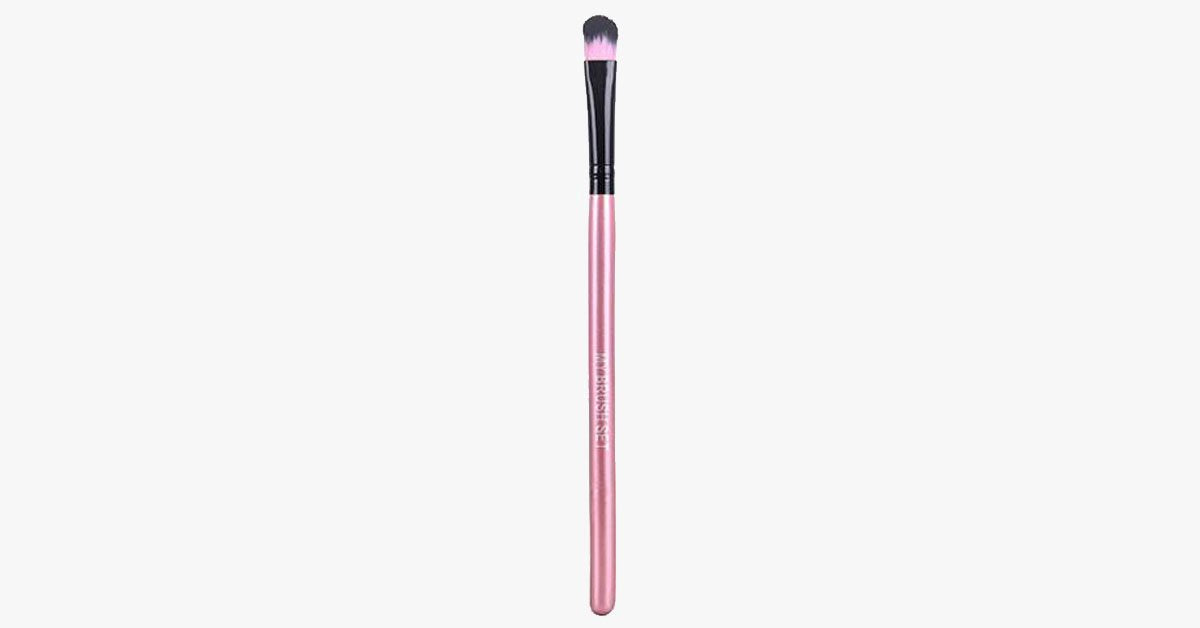 Avtoit | Medium Angled Shading Brush – The perfect brush for eyeshadow