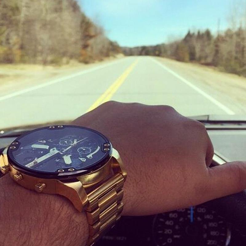 Stainless Steel Chronograph Quartz Watch with 10 m Water Resistance