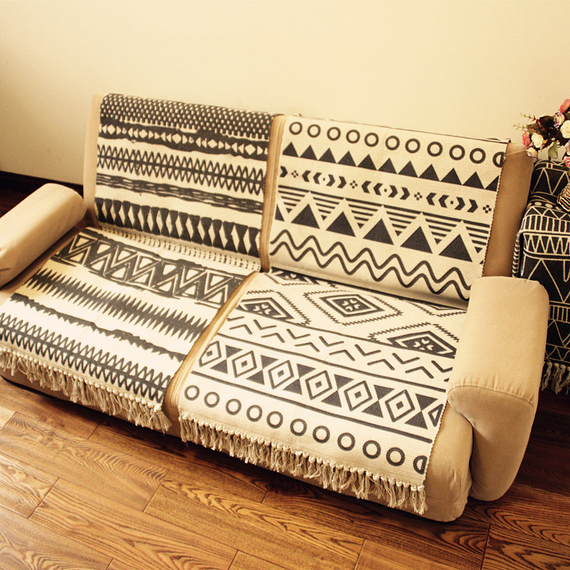 Avtoit | Casual Multicolored Western Rug Cotton Blend Geometric Light Rug Machine Washable Woven Rug with Fringes for Living Room
